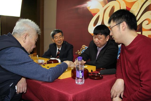 柯洁十二连胜含金量（贺岁杯决赛柯洁再战井山）(20)