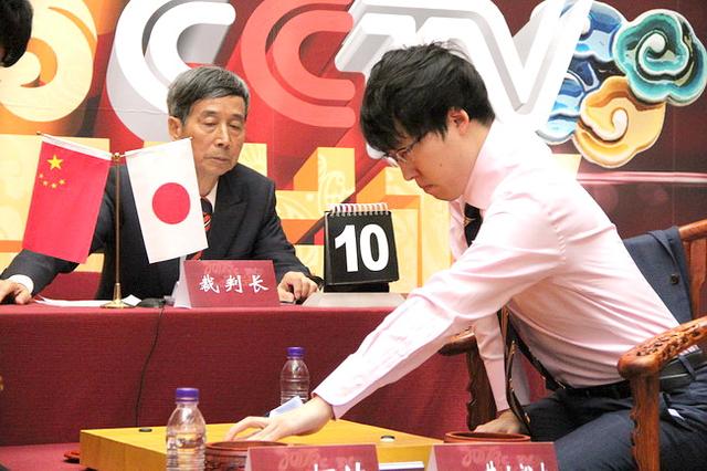 柯洁十二连胜含金量（贺岁杯决赛柯洁再战井山）(14)