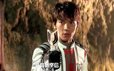 ​迪迦奥特曼有四个变身器，电视剧中只出现一个，另外三个在哪？