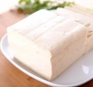 ​例假时喝红酒(例假期喝红酒)