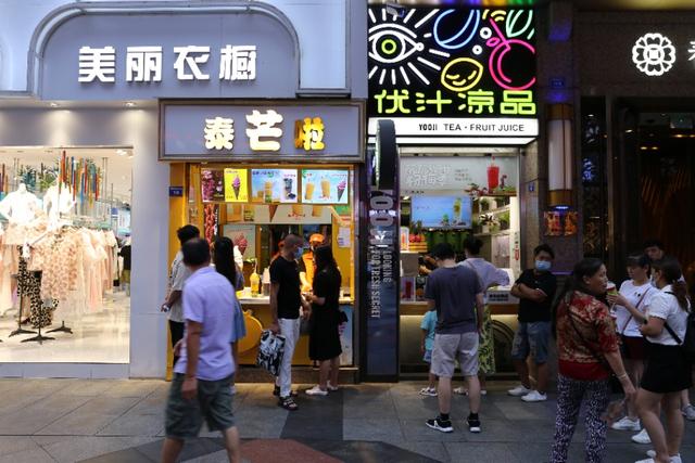 成都春熙路最繁华的街(成都最热闹最繁华的地方一一春熙路)(7)