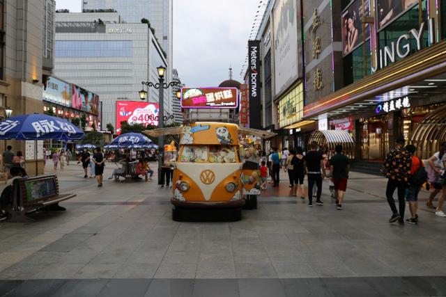 成都春熙路最繁华的街(成都最热闹最繁华的地方一一春熙路)(5)