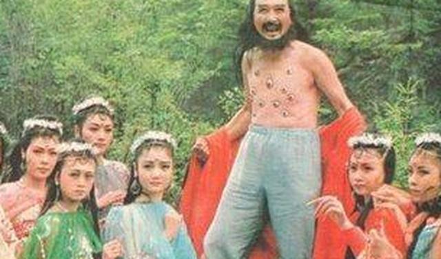 三张《西游记》的穿帮镜头！最后一张我没标注，你能找出来吗