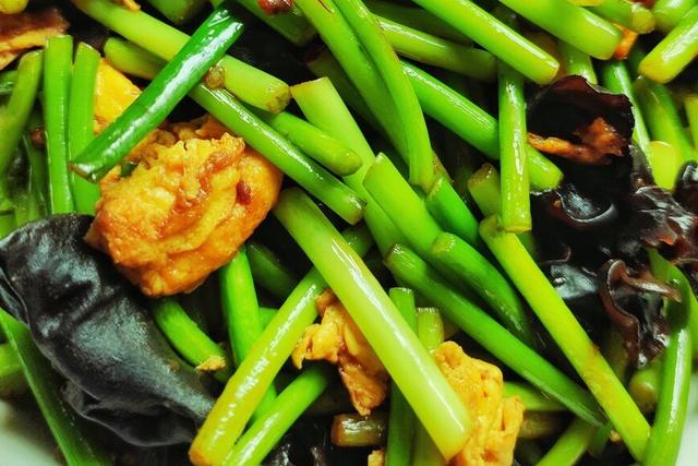 蒜苔的十种家常做法（四月蒜苔正当鲜）(29)