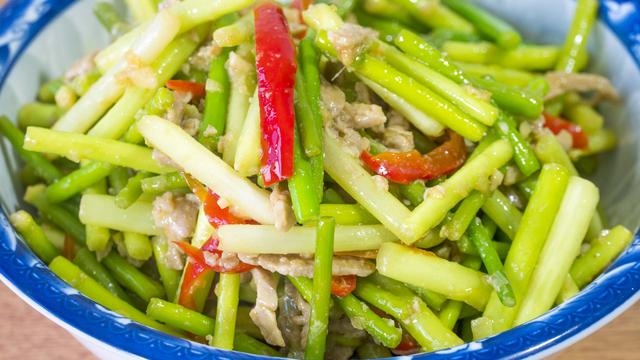 蒜苔的十种家常做法（四月蒜苔正当鲜）(15)