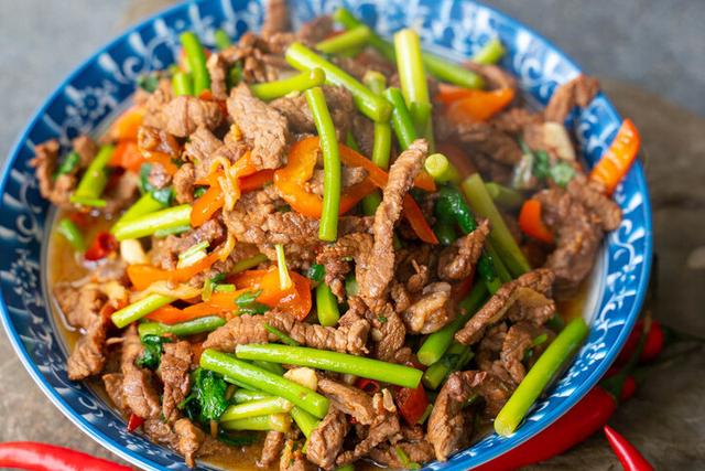 蒜苔的十种家常做法（四月蒜苔正当鲜）(16)