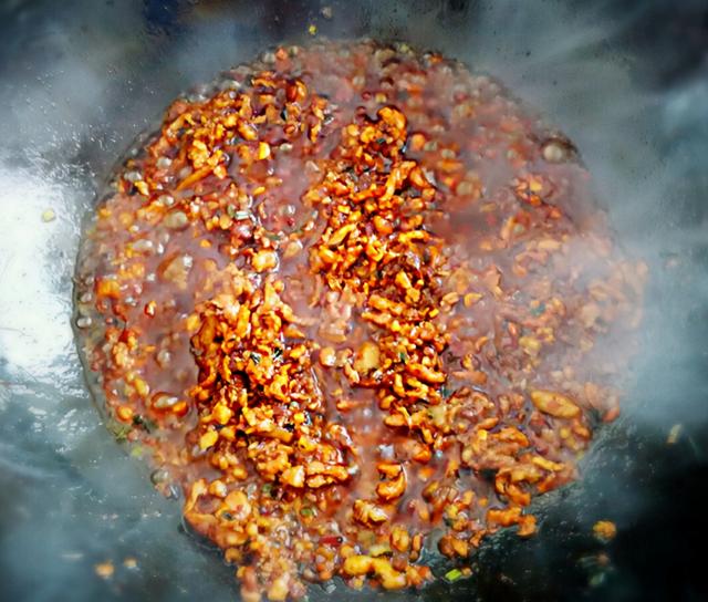 炸酱面用哪两种酱最好的（炸酱面炸的是什么酱）(15)