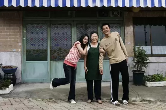 有什么好看的韩国黑帮片推荐（盘点十部还看得过去的韩国黑帮片）