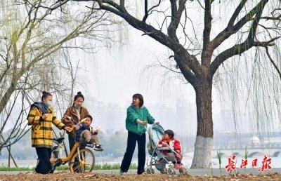 ​17度的天气穿什么衣服（8度到17度的天气穿什么衣服）