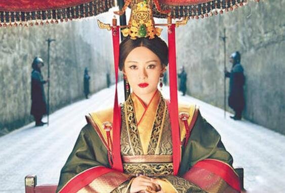 嬴政和芈月是什么关系