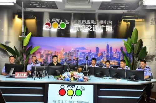 武汉交管局电话客服电话，武汉交管局领导班子-第1张图片-