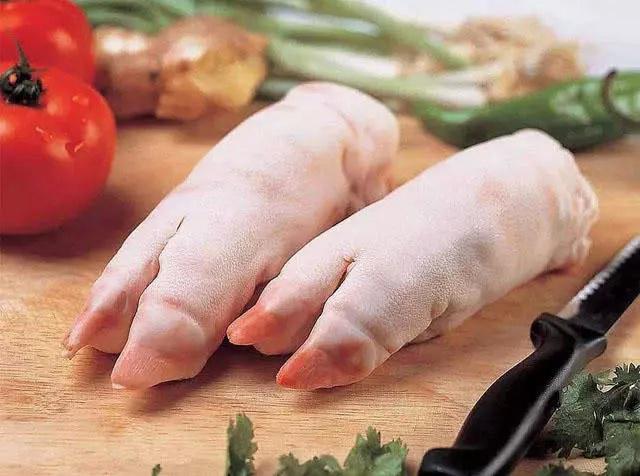 猪前蹄和猪后蹄竟有这么大区别，从这几点轻松辨别，不会再买错！