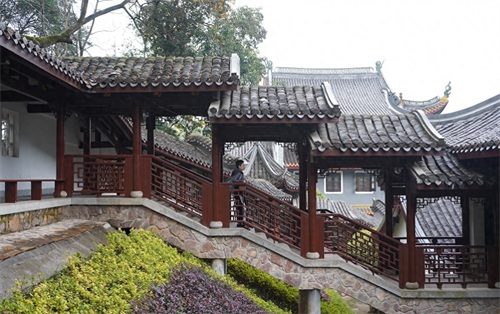 中国四大知名书院之一，长沙千年历史的岳麓书院