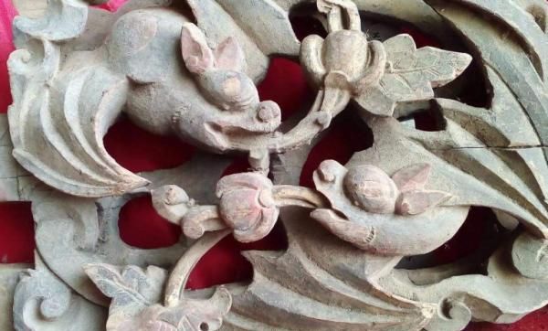 人们在建筑上雕刻蝙蝠的寓意是什么?，建筑上雕刻蝙蝠的寓意是什么？图2