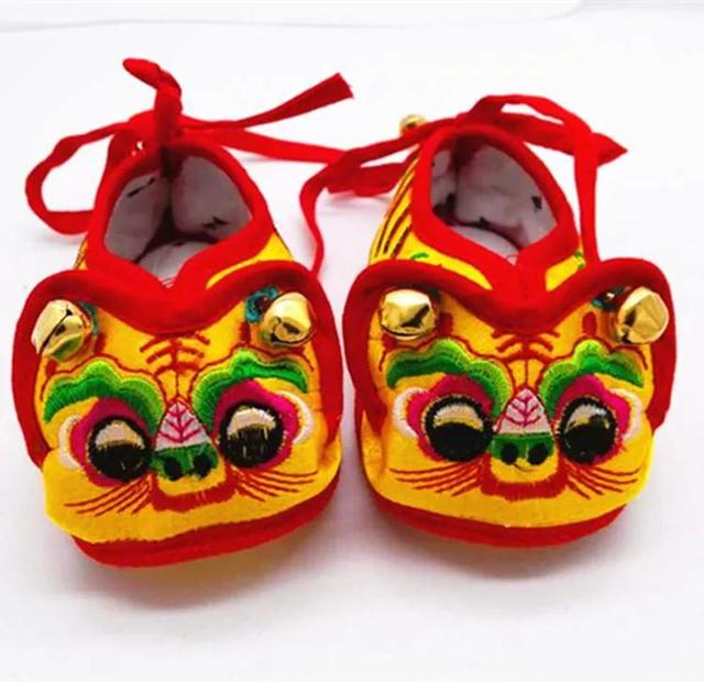 虎头鞋是该什么时候穿的（你穿过虎头鞋吗）(2)