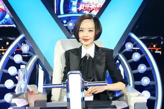 鲁豫新发型神似郭碧婷，发际线高原来要留这种刘海！