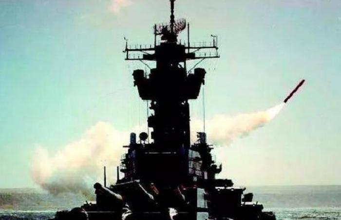 战斧巡航导弹弹体不大，为何能飞行这么远？