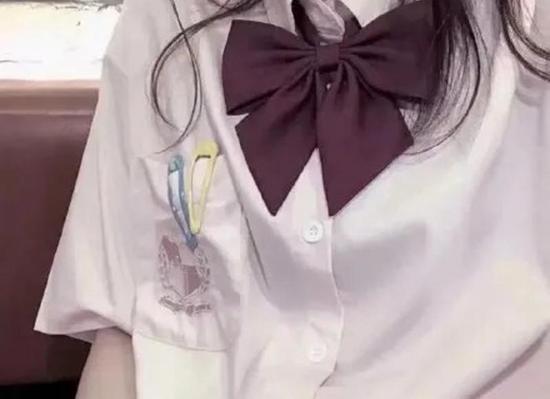 女儿订婚宴邀请函怎么写