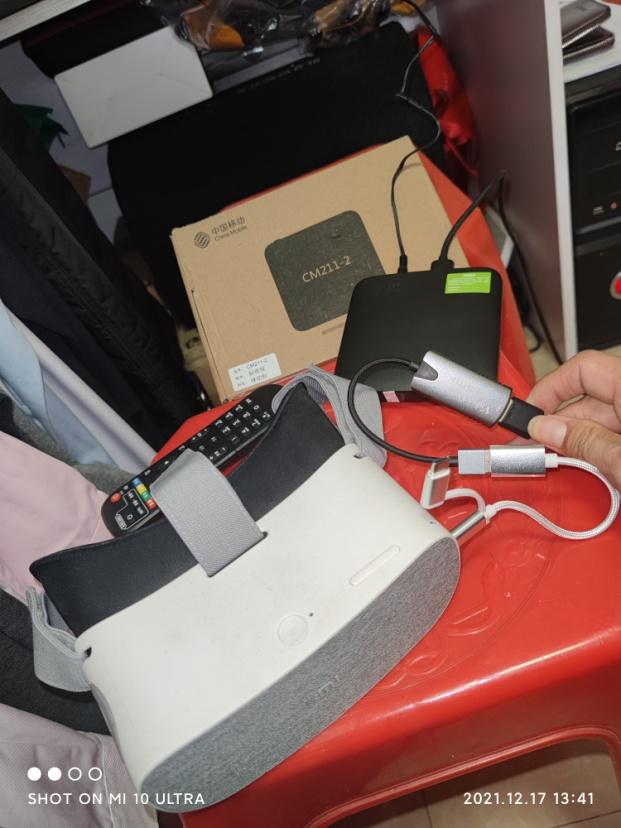 小米环绕屏手机引领屏幕形态升级（曲线救国30多元让小米头戴影院）(13)