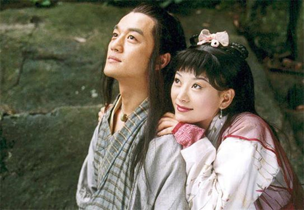 令狐冲最后跟谁在一起(原著令狐冲到底喜欢的是谁)