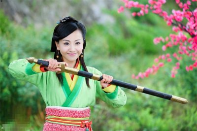 ​令狐冲最后跟谁在一起(原著令狐冲到底喜欢的是谁)