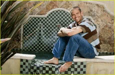 保罗·沃克的车祸始末 事故原因令人唏嘘 兄弟范·迪塞尔伤心惋惜