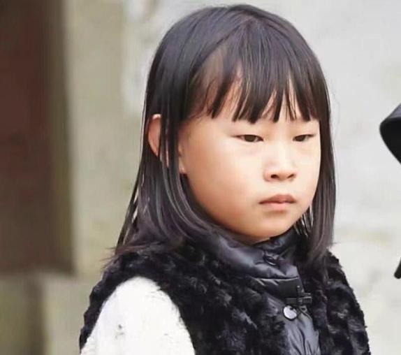 小沈阳12岁女儿沈佳润，曾被称为最丑星二代，如今逆袭成大美女