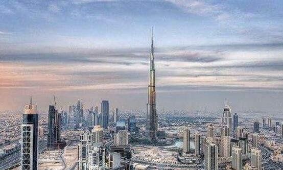 迪拜塔，房间高度