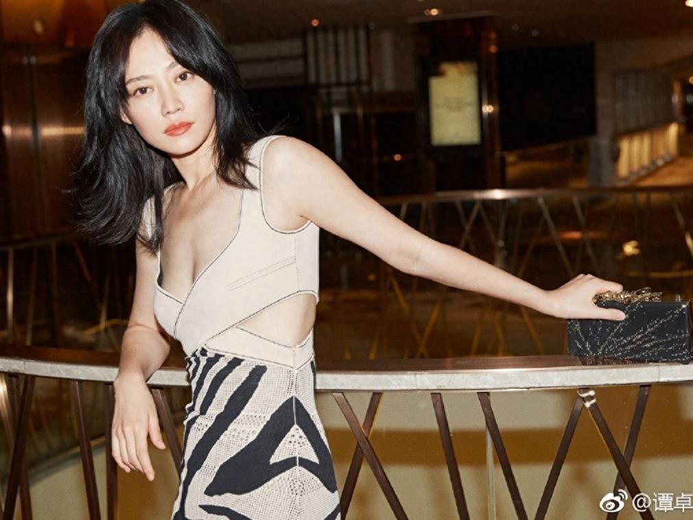 《我不是药神》女主角私照 竟是如此的性感