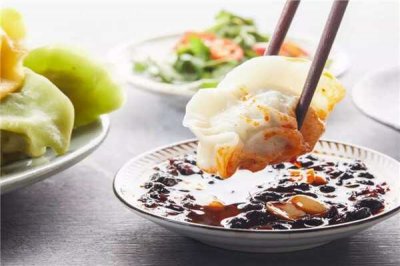 ​吃饺子为什么要蘸醋 吃饺子蘸醋的优点有哪些