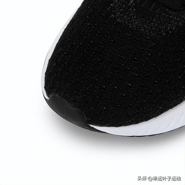 哪款耐克跑鞋最舒服（两双耐克跑鞋对比测评）(6)