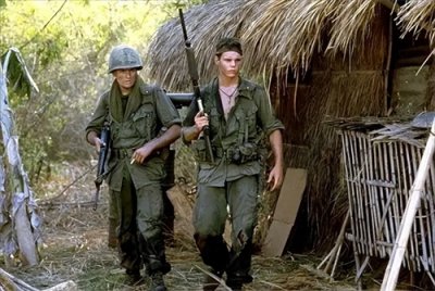 ​《现代启示录》：战争跟疯狂，深刻地探讨人性的黑暗边缘？