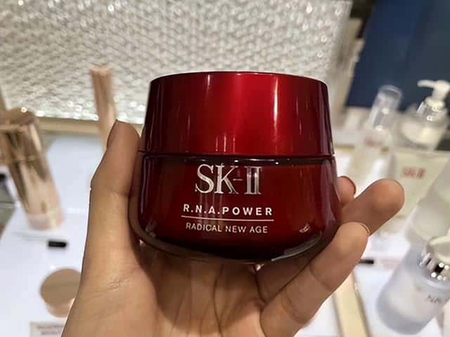 sk2大红瓶面霜功效是什么（sk大红瓶面霜功效）