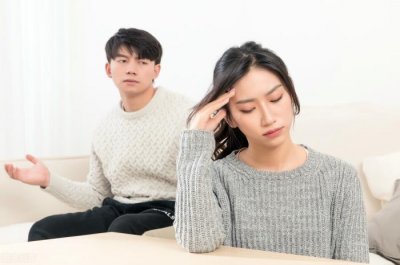 ​情侣如何解决冷暴力（如何解决处理婚姻冷战冷暴力问题）