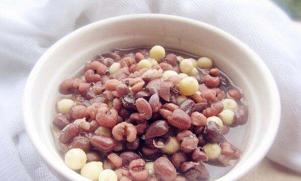 薏米红豆与芡实的比例,赤小豆 薏米 芡实熬粥的比例是怎么加的呢图6