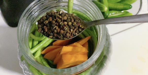 怎样腌制豆角,怎么腌豆角最简单的方法窍门图10