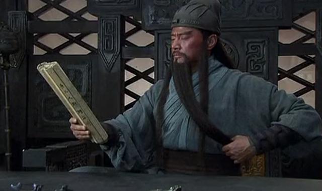 关羽看得上的人很少，除了兄弟，有四人例外