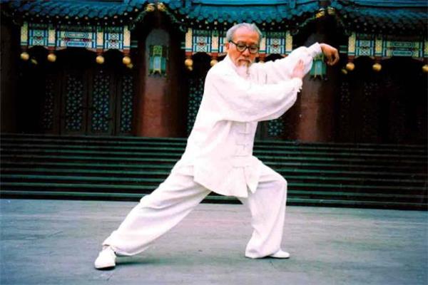 八段锦适合什么人练 八段锦什么人不能练