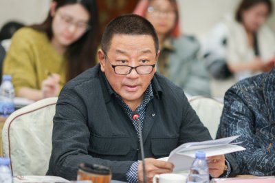 ​《南来北往》研讨会召开 丁勇岱演绎引专家意难平