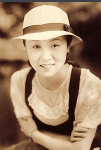 ​“我在柏林电影节上获奖了”：田中绢代那“乱七八糟”的一生