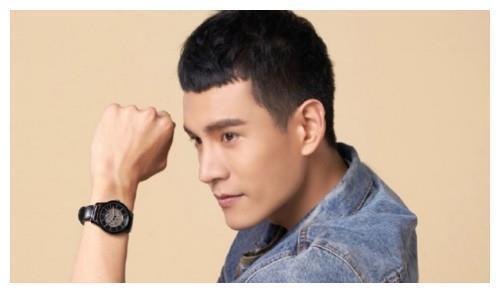 有一种爱情叫经超和小李琳，相互扶持和陪伴。