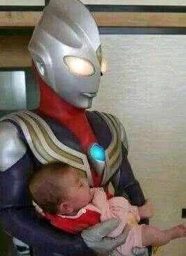 同样平成三杰，戴拿奥特曼总是被抬高，迪迦奥特曼却总是被贬低?