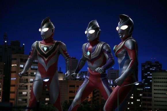 同样平成三杰，戴拿奥特曼总是被抬高，迪迦奥特曼却总是被贬低?