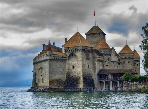 十座最美丽的城堡，置身童话世界，承载着童年美梦