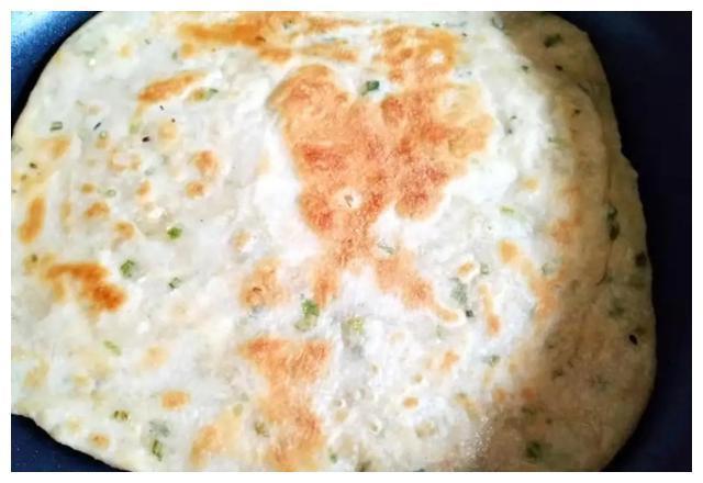 葱花千层饼掌握这个做法，做出的千层饼，外酥里嫩，层次分明