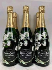 ​法国巴士底红酒，巴士诺葡萄酒