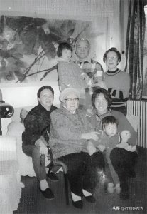 ​董竹君晚年生活：1972年每个月有五十元补贴，与家人团聚