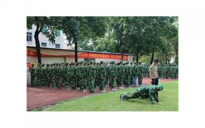 ​如何在大学搭讪找女朋友？大学校园搭讪技巧