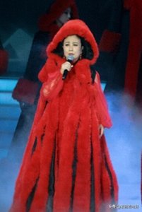 ​77岁汪明荃开演唱会，老当益壮背后的故事你知道吗？