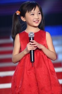 ​“第一童星”林妙可的惨淡毁灭史，她的故事远比你想象的恶劣